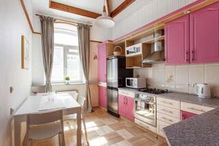 Апартаменты 5 Bedroom Duplex in Old Town Вильнюс Мезонет-28