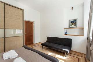 Апартаменты 5 Bedroom Duplex in Old Town Вильнюс Мезонет-70