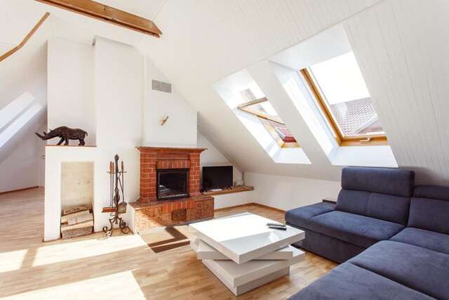 Апартаменты 5 Bedroom Duplex in Old Town Вильнюс-24