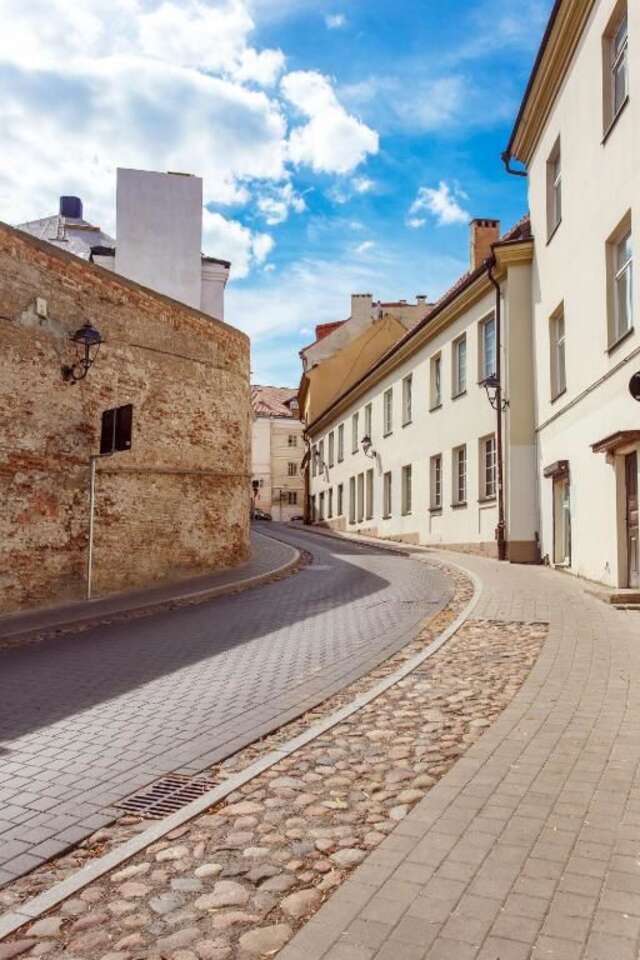 Апартаменты 5 Bedroom Duplex in Old Town Вильнюс-47