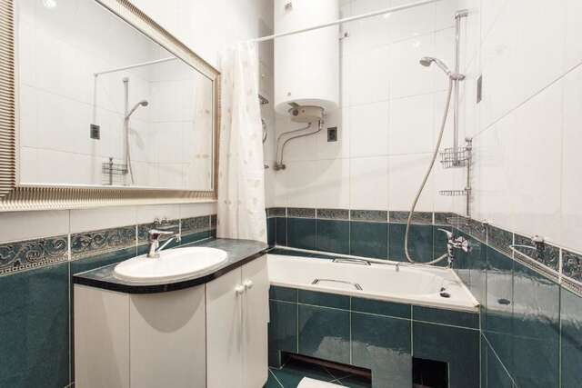 Апартаменты 5 Bedroom Duplex in Old Town Вильнюс-58